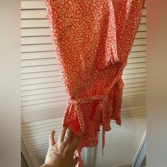 LOFT Outlet NWT Floral Wrap Romper Belt Coral Pink Summer Vacation Small Petite - Picture 6 of 7